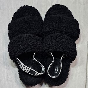 UGG Sherpa slippers size 9